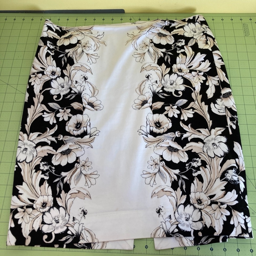 White House Black Market cotton sateen skirt